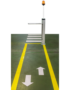 Portillo abatible de seguridad peatonal con nuestro exclusivo sistema de retroceso con rearme automático