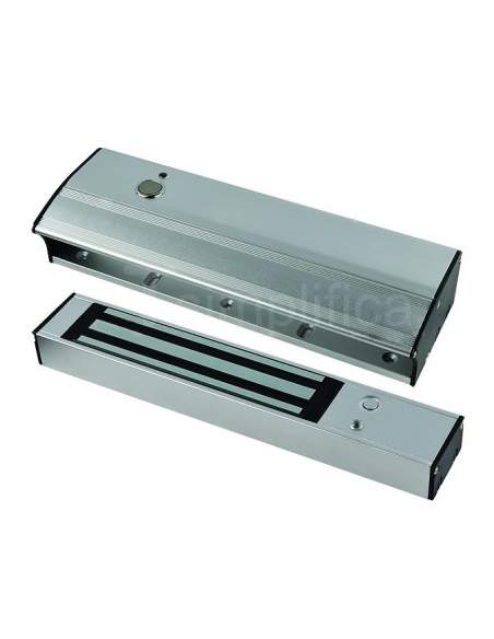 Tirador con cerradura electromagnética y pulsador incorporados